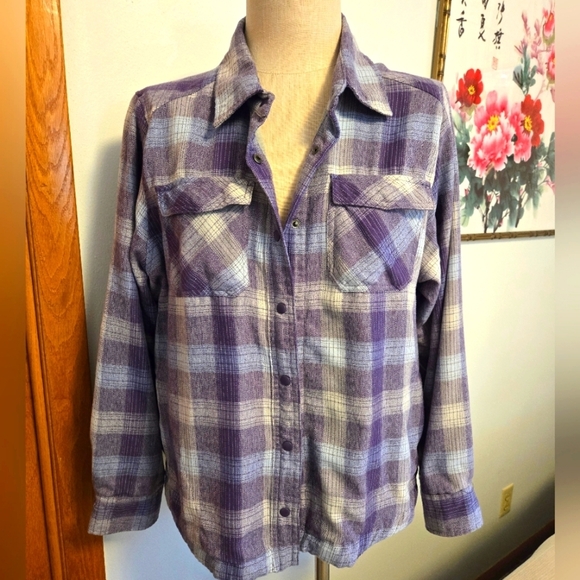 RUSTIC RIDGE PURPLE SHACKET WITH POCKETS. SIZE XL. - Picture 1 of 10